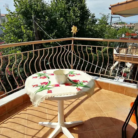 Beach Apartment Ofrínion